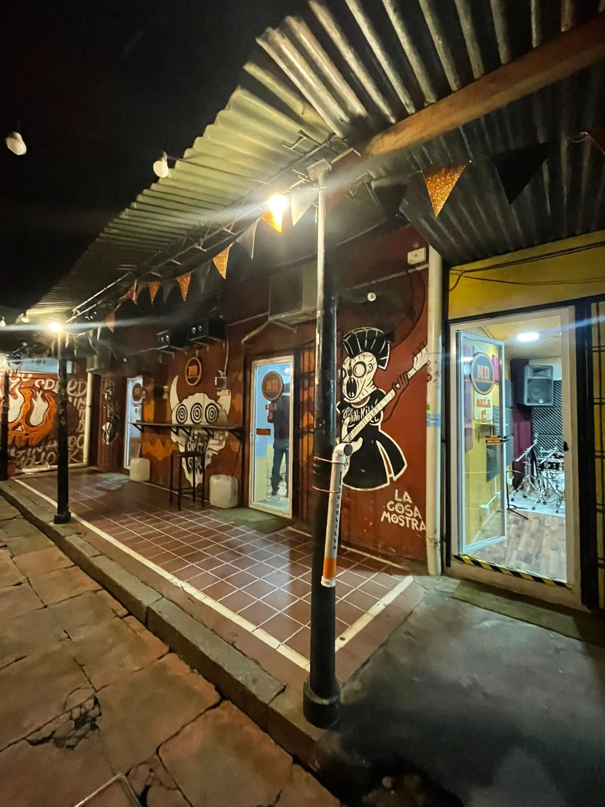 Vendor storefront cover